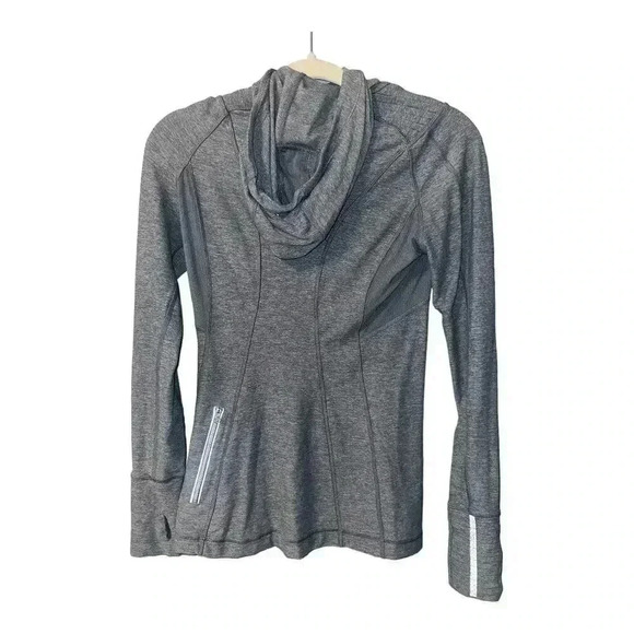 Lululemon Run Back On Track Gray Pullover, Size 4 - Picture 4 of 11